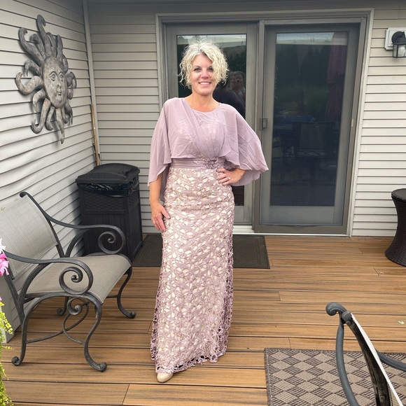 Mother of the Bride Groom Formal Floor Length Chiffon Lace Evening Dress - Picture 4 of 13